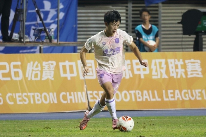 陈涛谈曹康红牌：尊重判罚，满意球员表现