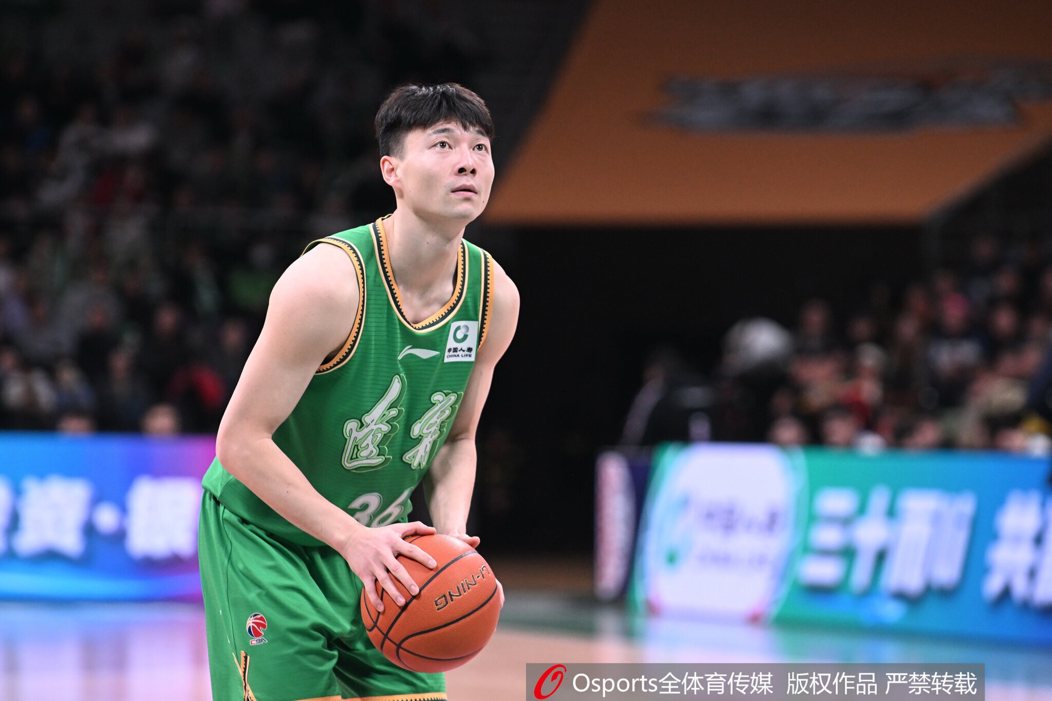 辽宁男篮续约鄢手骐3年 上赛季多项数据创生涯新高 辽宁男篮续约鄢手骐3年 上赛季多项数据创生涯新高