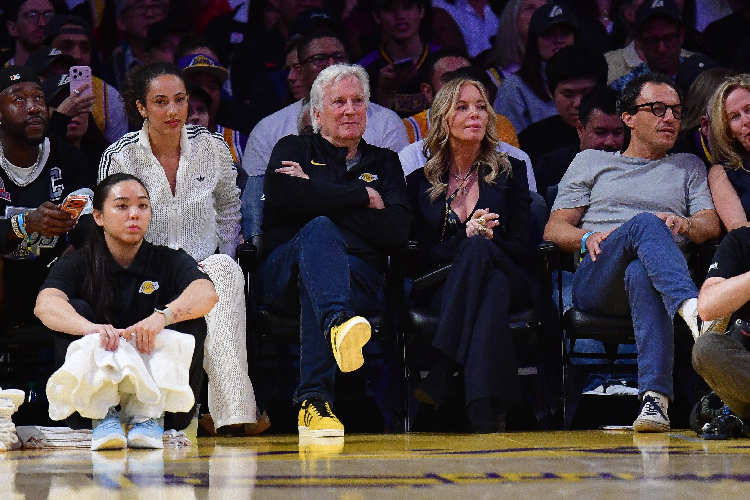 湖人易主震动联盟：125亿估值、库什纳入局、东契奇已回应