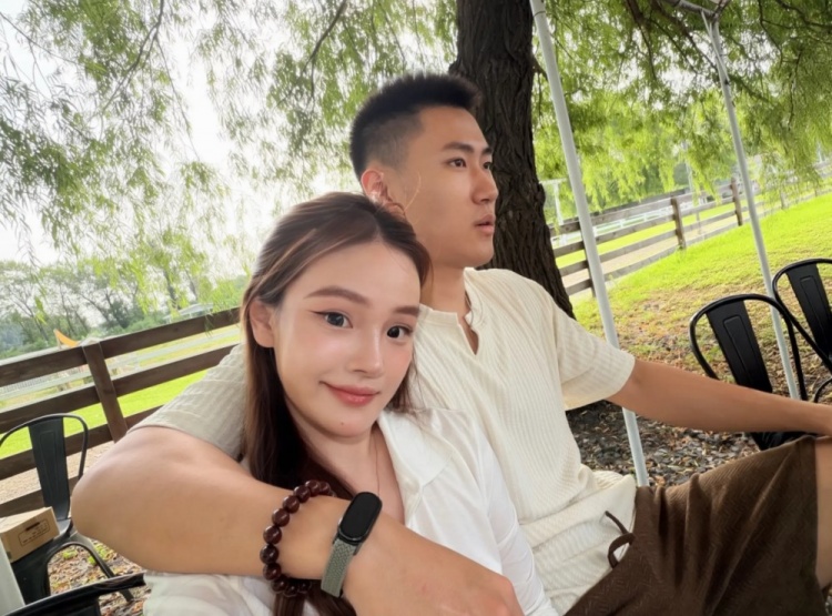 吴昌泽妻子晒牧场近照 辽宁前锋25-26赛季场均2.2分2.1篮板