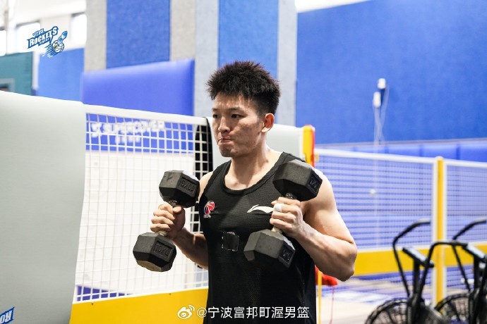 备战新赛季！宁波男篮晒训练日常：力量篇 埋头苦练
