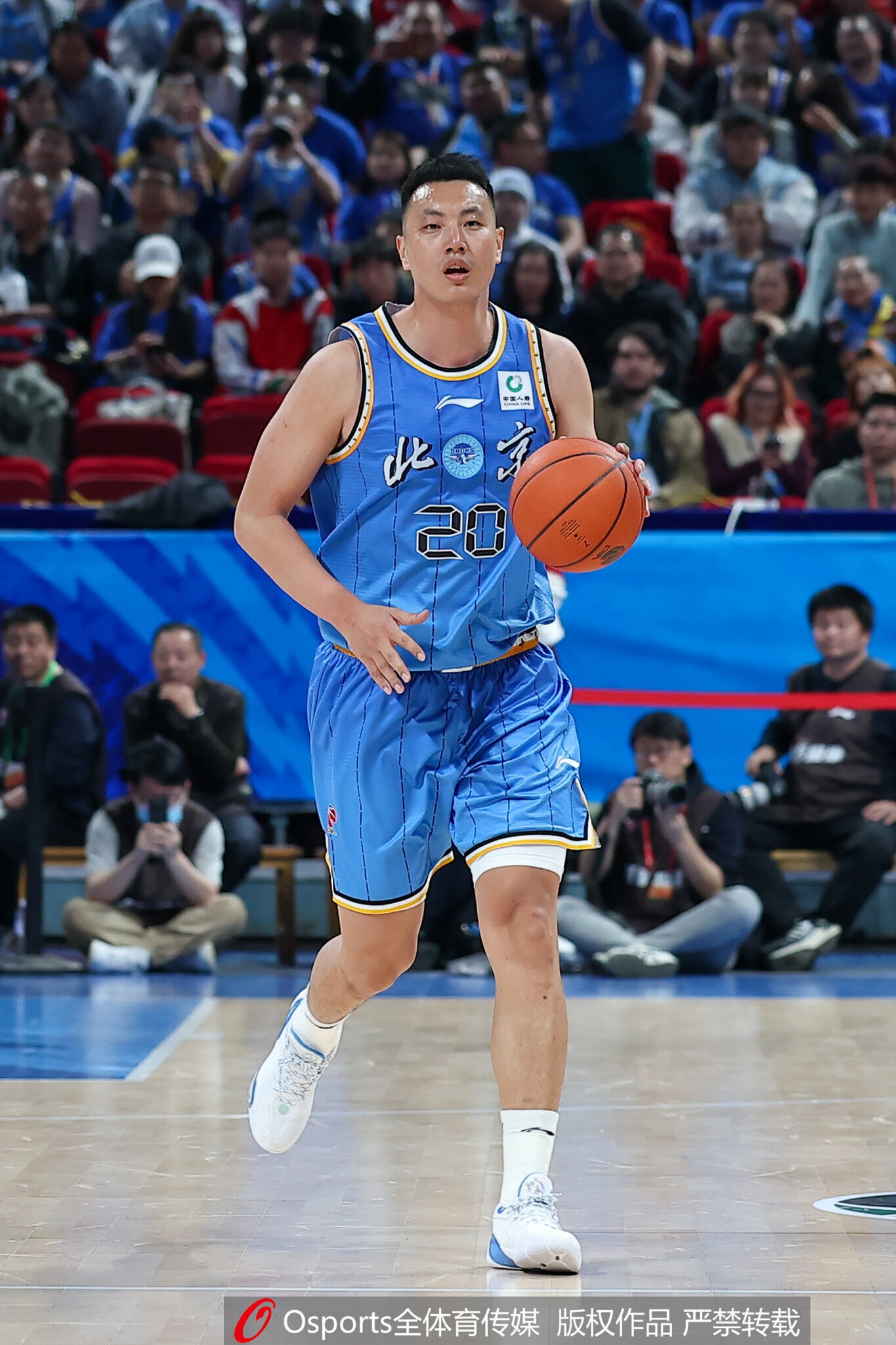 CBA夏季联赛决赛:北京83-78青岛 夺得夏联分站赛冠军 CBA夏季联赛决赛:北京83-78青岛 夺得夏联分站赛冠军